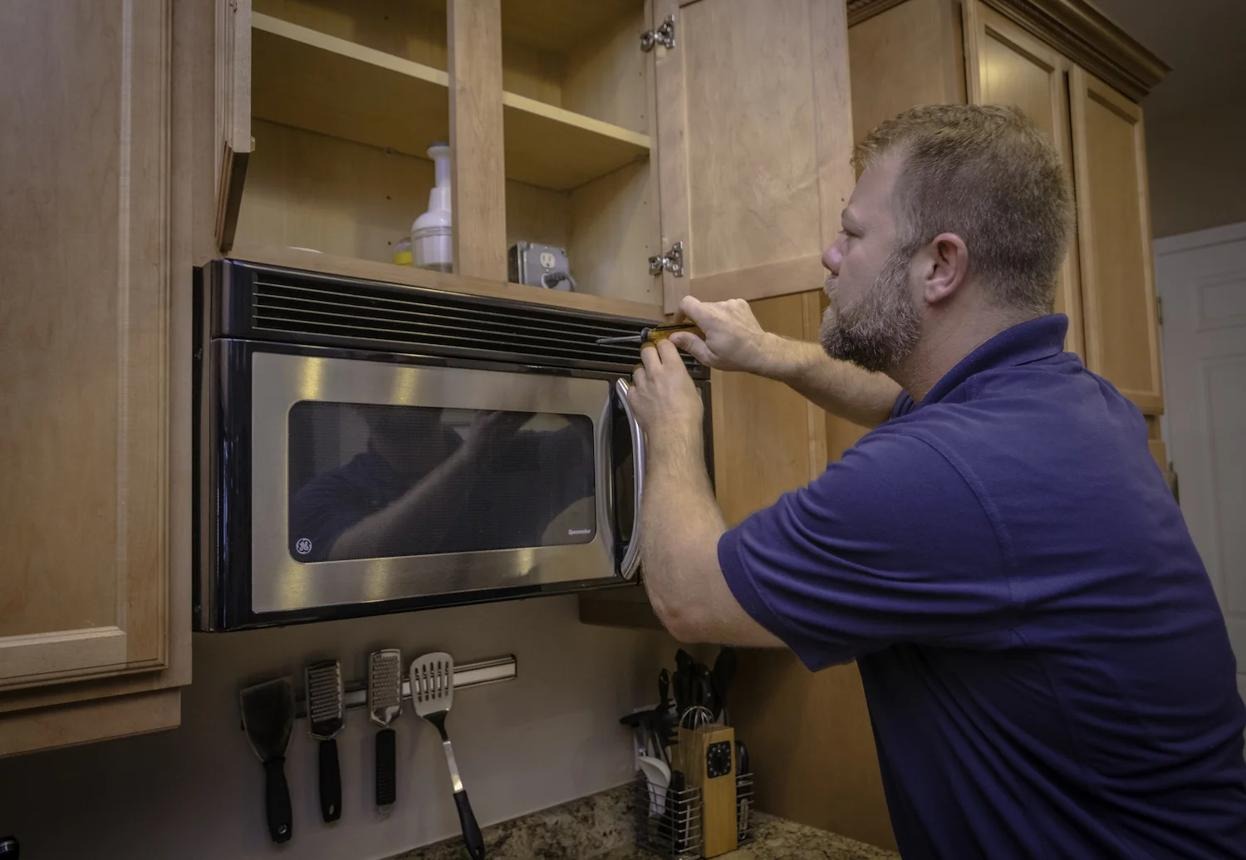 Microwave Repair for Vacation Rental Properties in Myrtle Beach